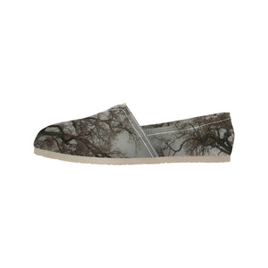 Spooky Tree Black and White Unisex Classic Canvas Slip-On (Model 1206)