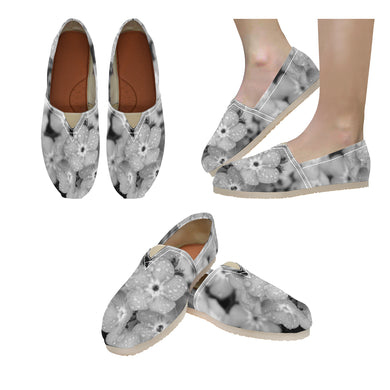 Forget Me Not Flower Black and White Unisex Classic Canvas Slip-On (Model 1206)