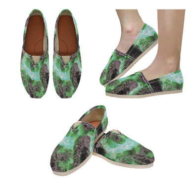 Molten Flames Green Unisex Classic Canvas Slip-On (Model 1206)